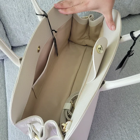 Claudia Firenze Cream Shoulder Bag - Picture 3 of 3